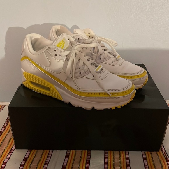 Nike x Undefeated Air Max 90 - Picture 1 of 7